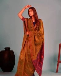 Alluring Art Silk Jacquard Saree with Blouse piece