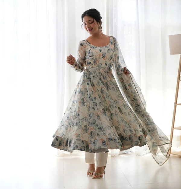 Antique Fashion 1 *PURE SOFT ORGANJA SILK FABRIC FULLY FLAIR KALI PATTERN AND CANVAS PATTA WITH DUPPTA SET ,PENT READY TO WEAR* - L (40)