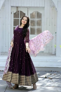 Antique Fashion 1 PREMIUM DESIGNER READYMADE GOWN COLLECTIONS - L (40), wine
