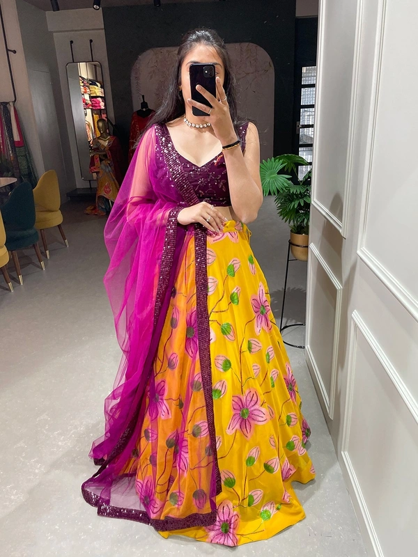 Antique Fashion 1 Make space for some sassy looks and dazzling silhouettes in your wardrobe with this lehenga.