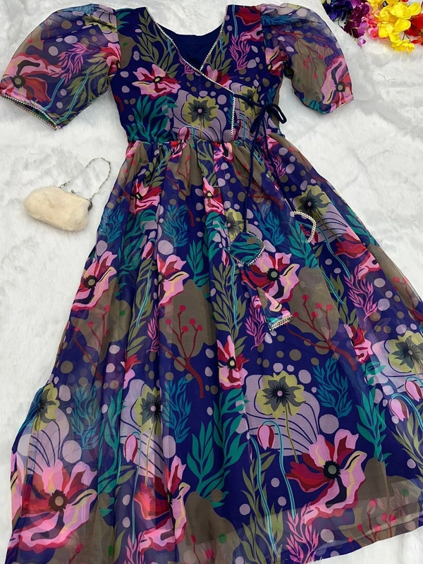 Antique Fashion 1 *Kurti* fresh nayra cut padded Kurtis of digital printed Georgette fabrics with side slit open  - S (36)