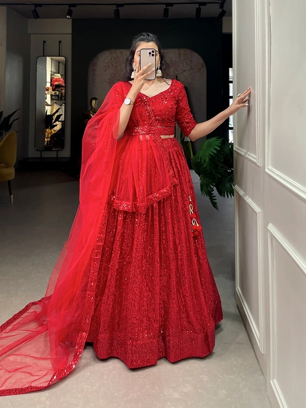 Antique Fashion 1 Georgette is especially gorgeous when we tend to go for lightweight materials with embroidery sequence work lehenga-choli to decorate high-end apparel like bridals and evening wear to enhance value and show ❤️