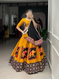 Antique Fashion 1 Add this gorgeous gamthi work lehenga choli to your wardrobe to make your navaratri more traditional💫❣️