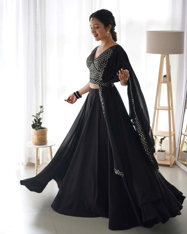 Antique Fashion  PURE SOFT FOX GEORGETTE FABRIC LEHENGHA CHOLI FULLY STTICHED, WITH FANCY DESIGNER BLOUSE FULLY STTICHED WITH DUPPTA COMPLETE READY TO WEAR* - Xxxl (46), Black