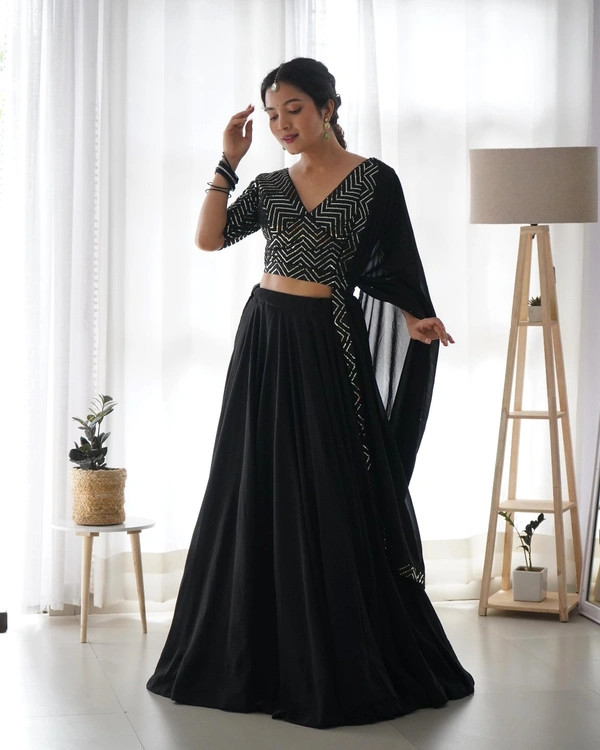 Antique Fashion  PURE SOFT FOX GEORGETTE FABRIC LEHENGHA CHOLI FULLY STTICHED, WITH FANCY DESIGNER BLOUSE FULLY STTICHED WITH DUPPTA COMPLETE READY TO WEAR* - Xxxl (46), Black