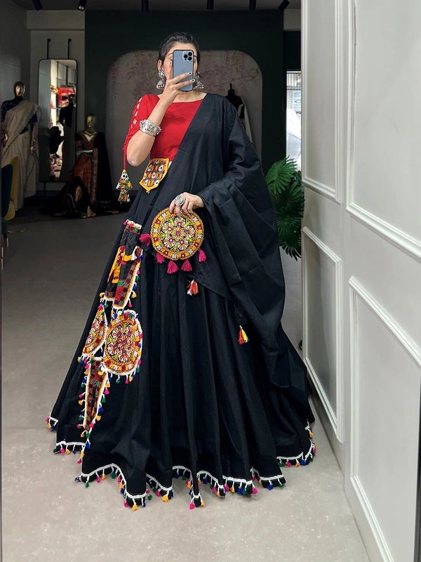 Antique Fashion 1 Everyone will admire you when you wear this Stunning Color Designer Lehenga Choli 