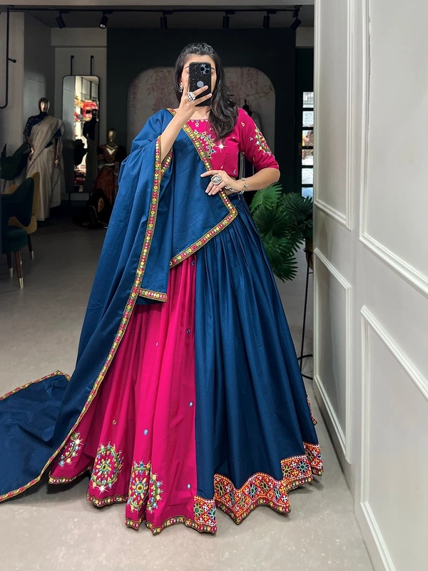 Antique Fashion 1 Add a delicate drama to your festive wardrobe with beautiful pieces that promise to elevate all your nine nights plans 