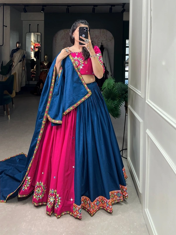 Antique Fashion 1 Add a delicate drama to your festive wardrobe with beautiful pieces that promise to elevate all your nine nights plans 