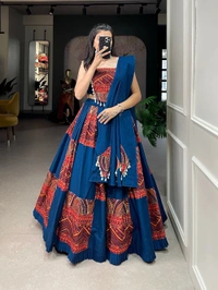 Antique Fashion 1 Add this phenomenal spirit of our navratri lehenga with printed design in your garba collection to make imperial impressions on garba night 💙