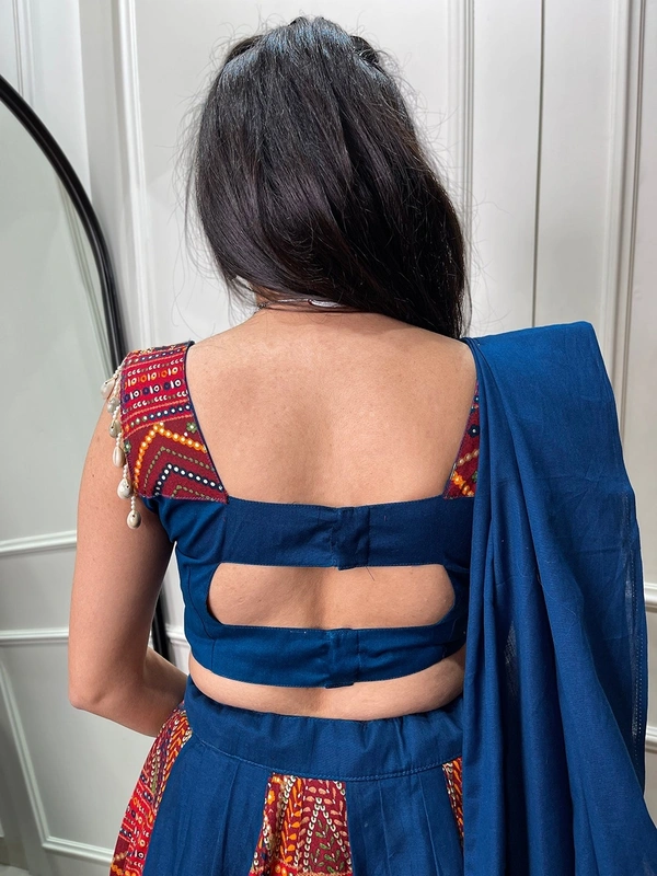 Antique Fashion 1 Add this phenomenal spirit of our navratri lehenga with printed design in your garba collection to make imperial impressions on garba night 💙