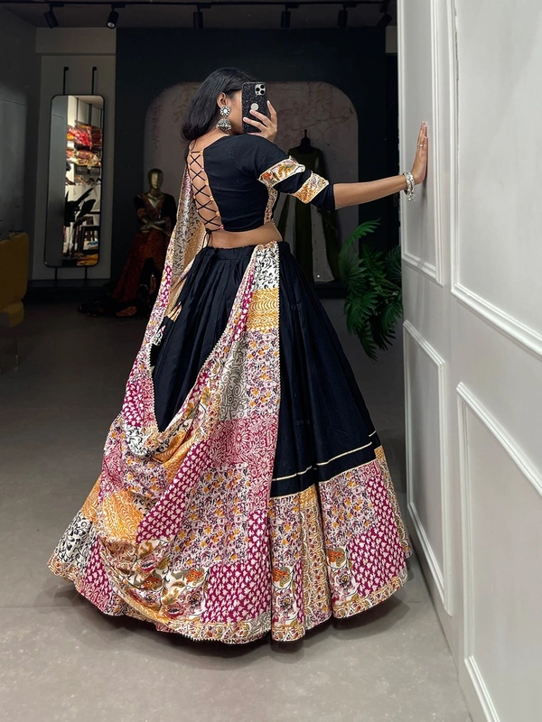 Antique Fashion 1 Embracing the delicate printed details in your garba choli to create most authentic yet classy navratri look for you 