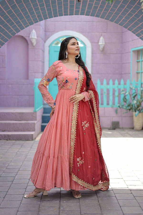 Antique Fashion  💃🏼 *Faux Georgette Gown with Russian silk Dupatta With Adorable Embroidered thread work.* 🥰 - S (36)