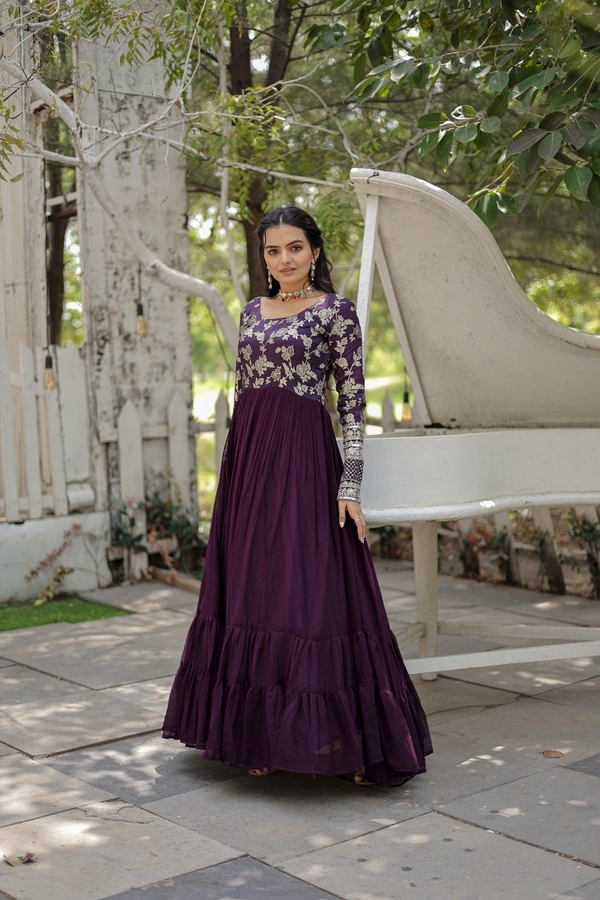 Antique Fashion 1 Faux Blooming gown with Viscose Diable Jacquard With Sequins  Embroidered Work, women can combine the best parts of western and Indian wear into one stunning ensemble.* - Xxl (44)