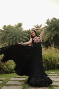 Antique Fashion 1 💃🏻 *NAVRATRI COLLECTIONS-2023* 🤳