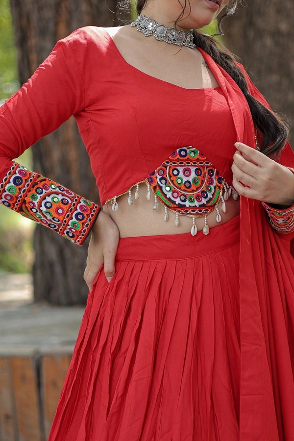navratri-lehenga-collections-2023