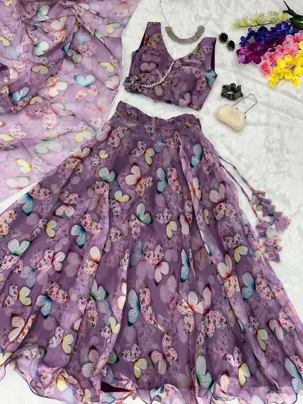 Antique Fashion  *lehnga* -  Pure Jimmy  choo organza silk digital printed lehnga . Huge flair lehnga with canvas patta 🌸