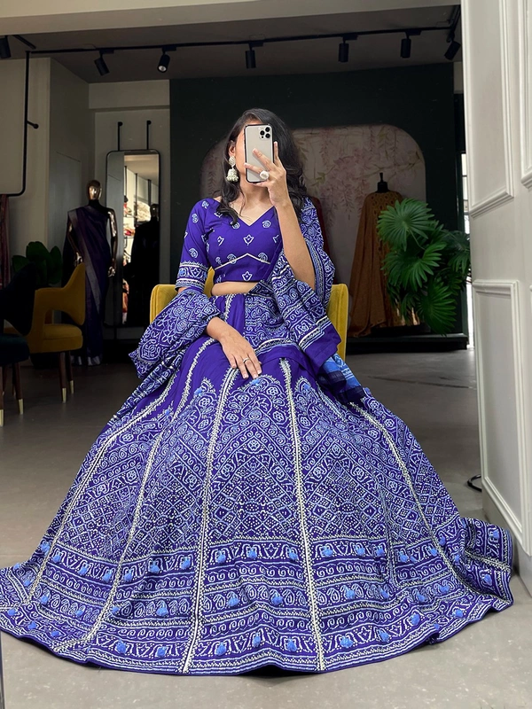 Antique Fashion  Steal Everyone s Heart And Attention By Wearing This Amazing Bandhani Printed Navy Blue-Colored Lehngha  Women Can Wear This Lehngha In Wedding Function And Special Functions   - Navy Blue