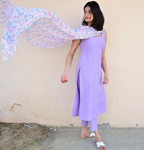 Antique Fashion 1 RATE AND SIZE REWISED**LUXURIES BEAUTIFUL ALL NEW LILAC MASKA COTTON KURTA SUIT SET WITH LOVELY FLORAL LUREX DUPPTA WITH PENT PAIR* - S (36)