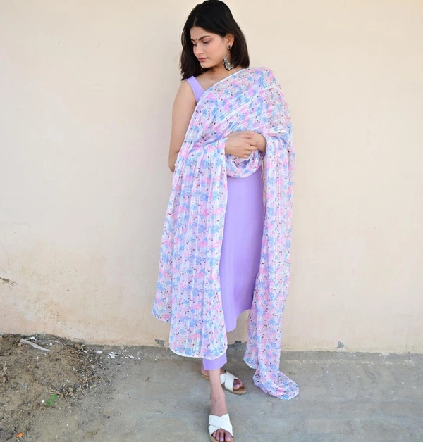 Antique Fashion 1 RATE AND SIZE REWISED**LUXURIES BEAUTIFUL ALL NEW LILAC MASKA COTTON KURTA SUIT SET WITH LOVELY FLORAL LUREX DUPPTA WITH PENT PAIR* - M (38)