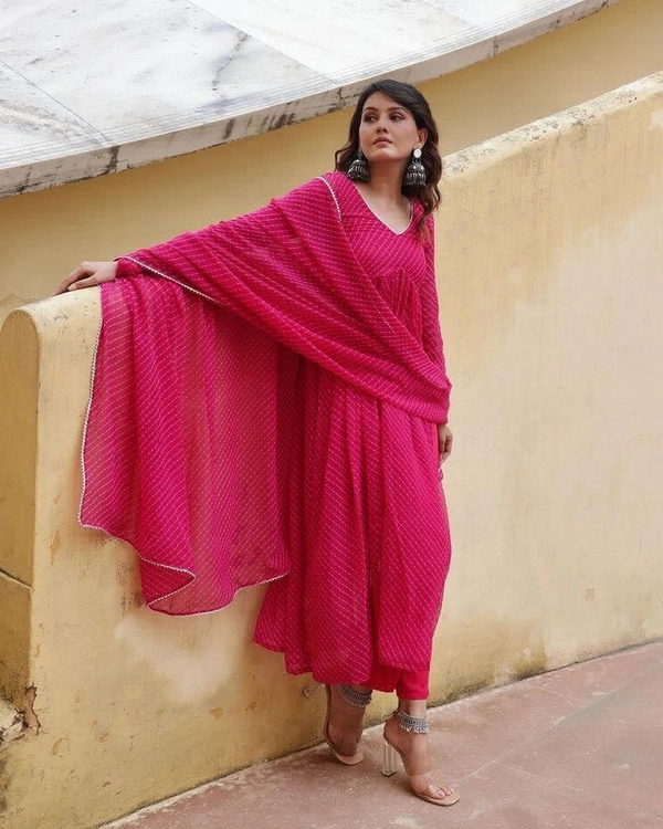 Antique Fashion  PRESENTING  LUXURIES BEAUTIFUL ALL NEW RANI  SIDE SLIT KURTA SUIT SET DUPPTA WITH PENT PAIR  - M (38)