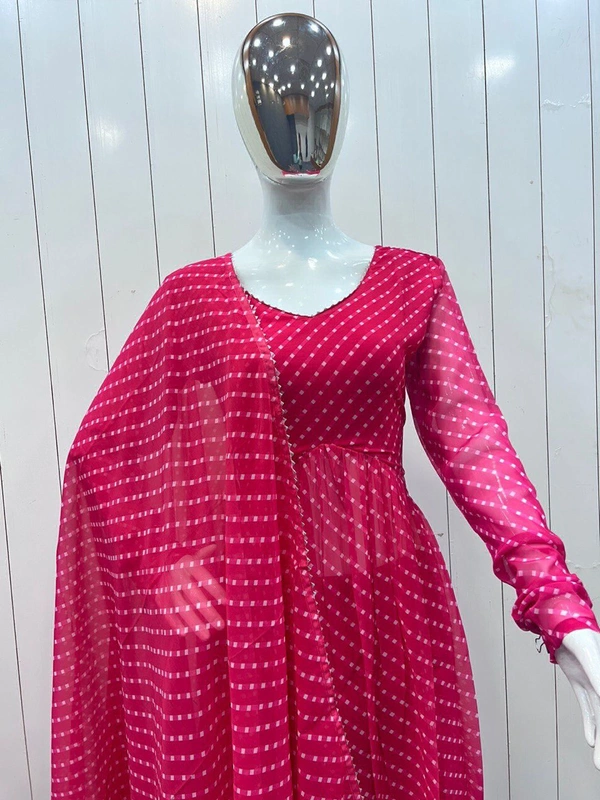 Antique Fashion  PRESENTING  LUXURIES BEAUTIFUL ALL NEW RANI  SIDE SLIT KURTA SUIT SET DUPPTA WITH PENT PAIR  - L (40)