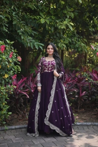 Antique Fashion 1 Faux Blooming gown with Viscose Dyable Jacquard With Sequins Embroidered Work Faux Blooming Dupatta  it will enhance can combine the best parts of western and Indian wear into one stunning ensemble - wine, L (40)
