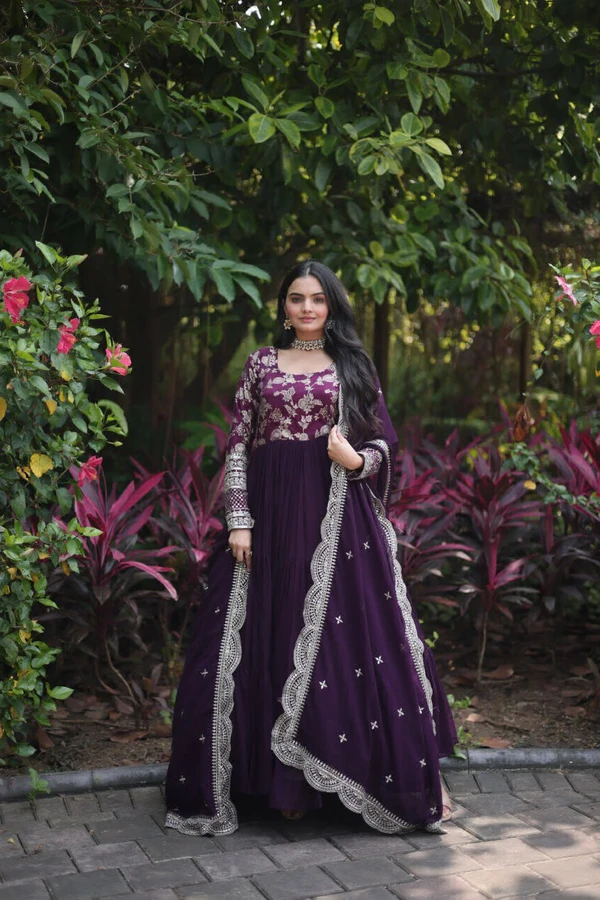 Antique Fashion  Faux Blooming gown with Viscose Dyable Jacquard With Sequins Embroidered Work Faux Blooming Dupatta  it will enhance can combine the best parts of western and Indian wear into one stunning ensemble - wine, S (36)