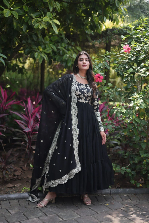 Antique Fashion 1 Faux Blooming gown with Viscose Dyable Jacquard With Sequins Embroidered Work Faux Blooming Dupatta  it will enhance can combine the best parts of western and Indian wear into one stunning ensemble - Black, S (36)