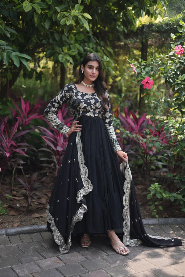 Antique Fashion 1 Faux Blooming gown with Viscose Dyable Jacquard With Sequins Embroidered Work Faux Blooming Dupatta  it will enhance can combine the best parts of western and Indian wear into one stunning ensemble - Black, S (36)