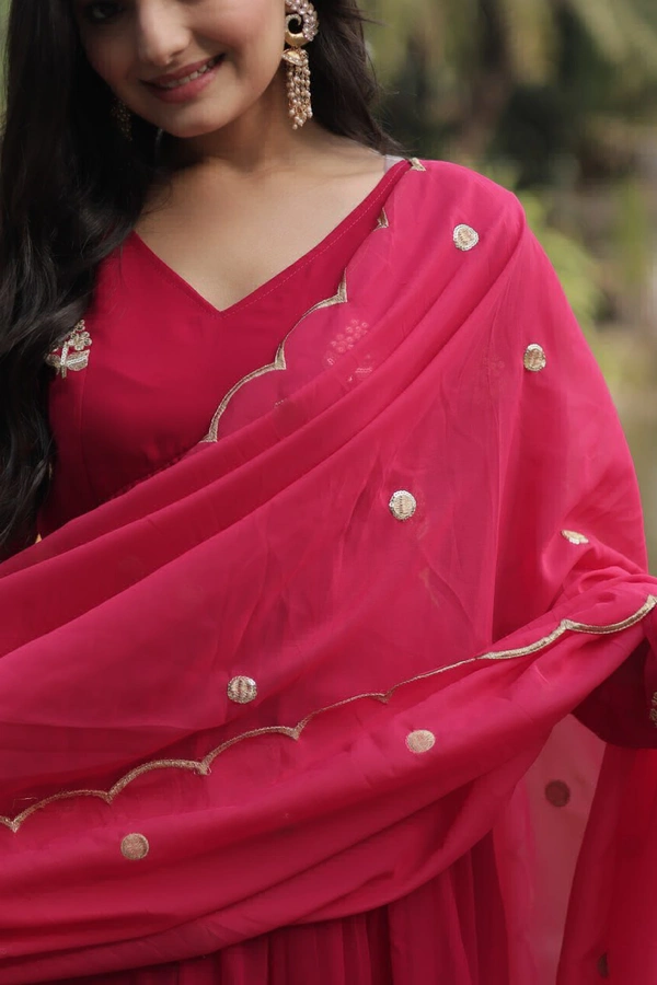 Antique Fashion  PREMIUM READYMADE ALIA CUT KURTI WITH PANT  DUPATTA SET - Xl (42), rani