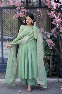 Antique Fashion 1  Be Center of Attractions with this Tebby Silk Top With Embroidered Dupatta Attached with Plazzo Select this with one blink and add in your wardrobe - pista, Xl (40)