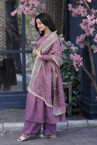 Antique Fashion 1  Be Center of Attractions with this Tebby Silk Top With Embroidered Dupatta Attached with Plazzo Select this with one blink and add in your wardrobe - onion, M (38)