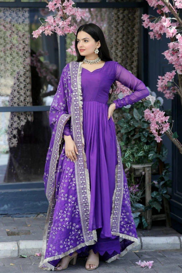 Antique Fashion   Be Center of Attractions with this Tebby Silk Top With Embroidered Dupatta Attached with Plazzo Select this with one blink and add in your wardrobe - purple, S (36)