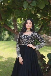 Antique Fashion 1 GOWN COLLECTIONS  - Black, Xl (42)