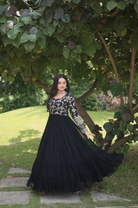 Antique Fashion 1 GOWN COLLECTIONS  - Black, Xl (42)