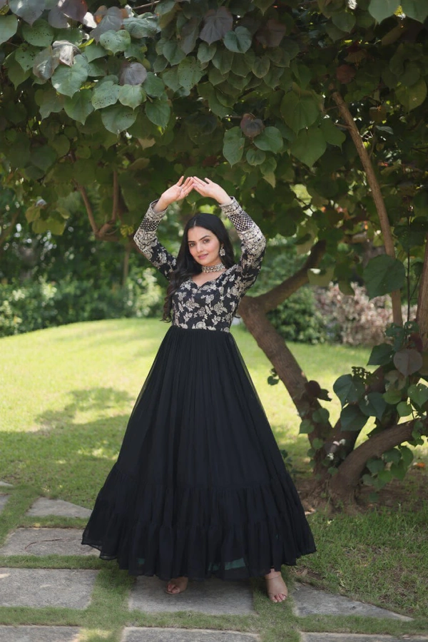 Antique Fashion 1 GOWN COLLECTIONS  - Black, Xl (42)