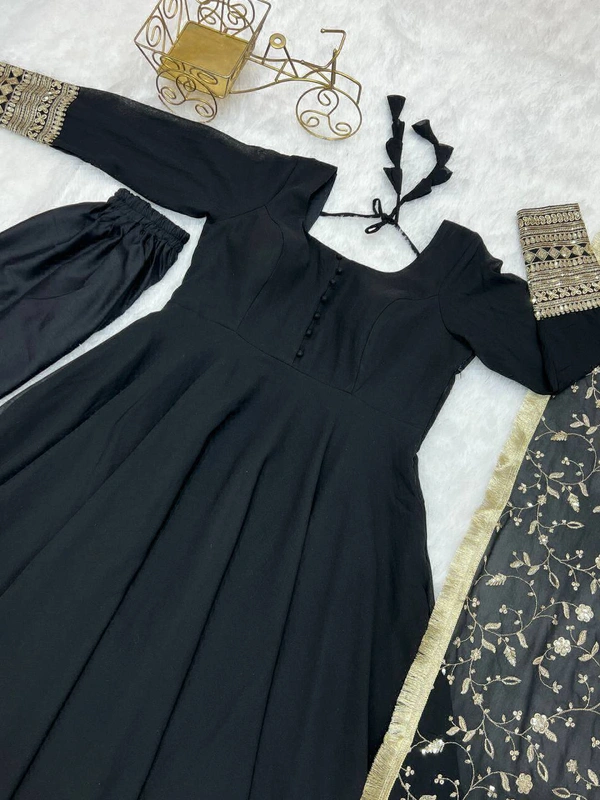 Antique Fashion  Anarkali Gown Suit  - M (38), Black