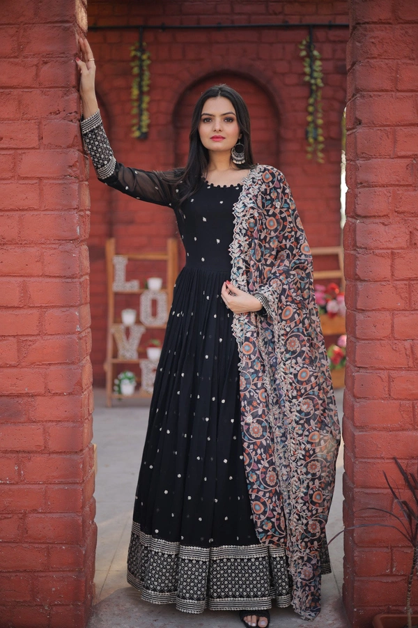 Antique Fashion 1 PREMIUM DESIGNER READYMADE GOWN COLLECTIONS - Xxl (44), Black