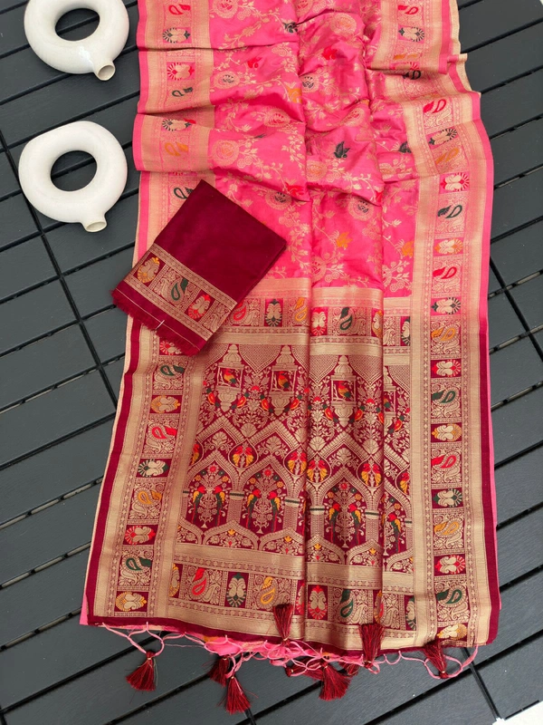Antique Fashion  Exclusive heavy silk for  summer Bridal collection heavy viscose silk pattern  pattern in Banarsi zari weave 