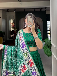 Antique Fashion 1 Crush dola silk lehenga with a gorgeous design of bandhej print and patola print will give you perfect look for your family function🌙💫