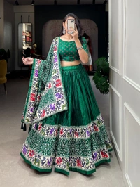 Antique Fashion 1 Crush dola silk lehenga with a gorgeous design of bandhej print and patola print will give you perfect look for your family function🌙💫