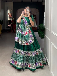 Antique Fashion 1 Crush dola silk lehenga with a gorgeous design of bandhej print and patola print will give you perfect look for your family function🌙💫