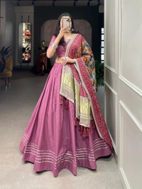 Antique Fashion 1 Get traditional look of your choice with this classic yet conventional plain lehenga and mirror work blouse 