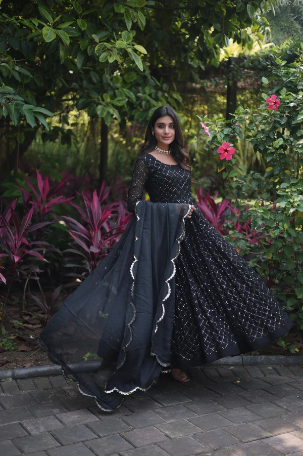 Antique Fashion 1  PREMIUM READYMADE GOWN COLLECTIONS  - Black, M (38)