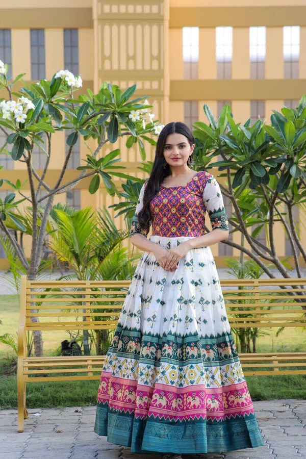 Antique Fashion   PREMIUM DESIGNER READYMADE GOWN COLLECTIONS  - Xxl (44)