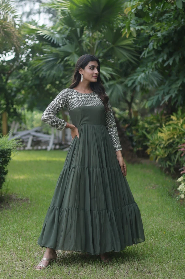 Antique Fashion   Designer Gown is luxury clothing Considered to be high quality Made by Zari Thread   Sequins Embroidery This is Made for Desirable Women's who deserve it  - mahendi