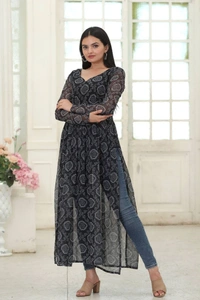 Antique Fashion 1 Nayra cut Kurtis are the best way to stay comfortable and stylish at the same time.*❤️ - S (36), Black