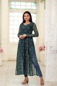 Antique Fashion 1 Nayra cut Kurtis are the best way to stay comfortable and stylish at the same time.*❤️ - M (38), green