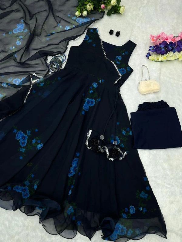 Antique Fashion 1 You gonna love elegance with Modern touch ,Here we Presenting Exclusive Real shoot Design 🌸 - Xl (42)
