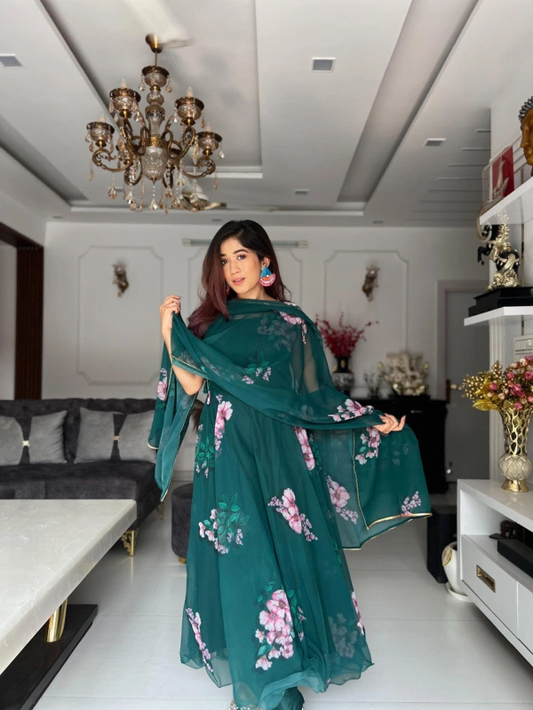 Antique Fashion 1 You gonna love elegance with Modern touch, Here we Presenting Exclusive Real shoot Design 🌸 - M (38)